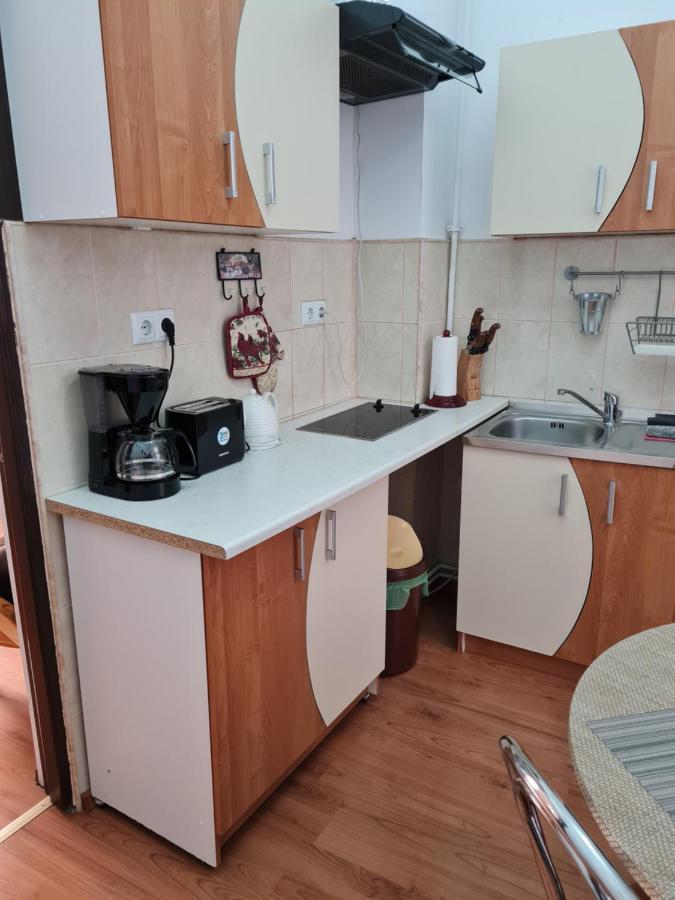 Apartamento Ava Republique Braşov Exterior foto